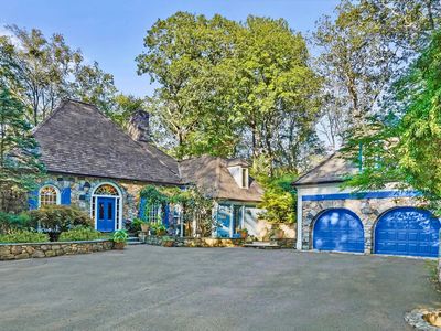 250 Saddle Hill Road, Stamford, CT, 06903