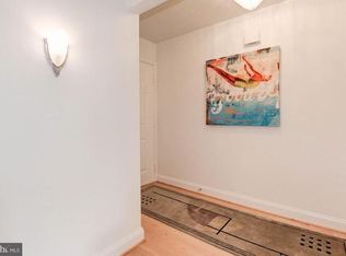 7735 Inversham Dr APT 173, Falls Church, VA 22042