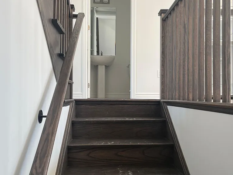 1259 Lily Cres #17 — Photo 7