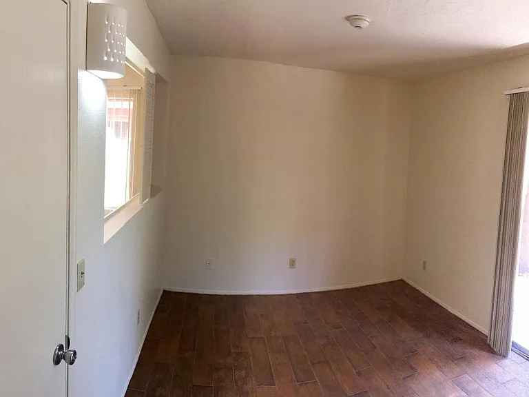 1810 E Blacklidge Dr #307 — Photo 7