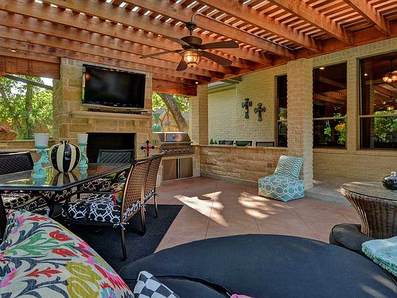 Great entertainment patio