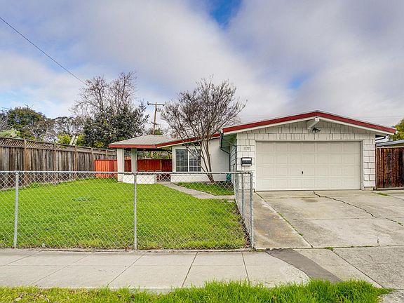 4th image of 1177 Sandia Ave