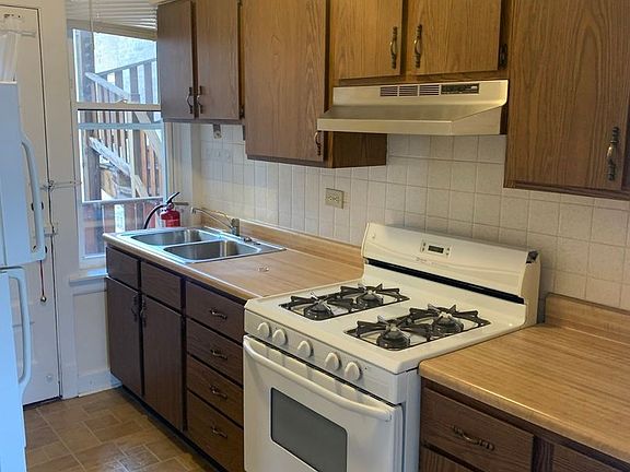 5th image of 7647 N Ibsen St #1