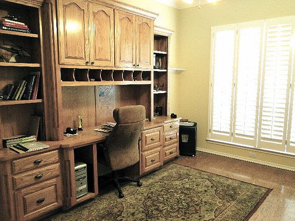 5th image of 2110 Deeanna Ln