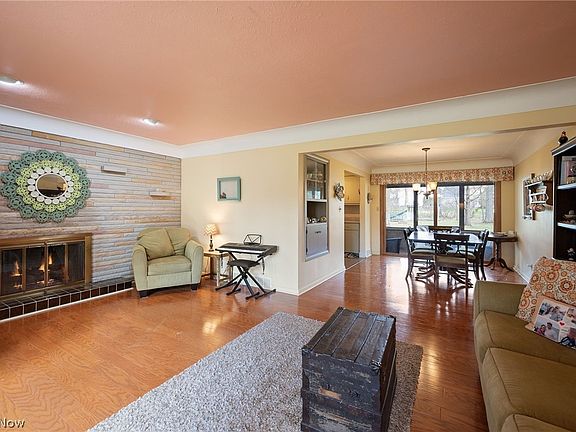 4th image of 2441 Vezber Dr