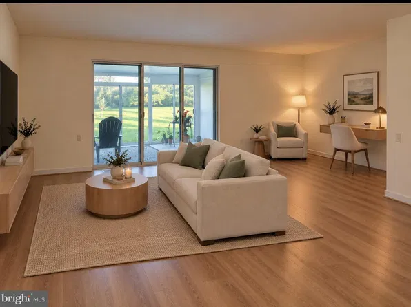 3671 S Leisure World Blvd #15, Silver Spring, MD 20906