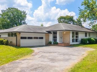 4412 Live Oak Ln, Chattanooga, TN 37411
