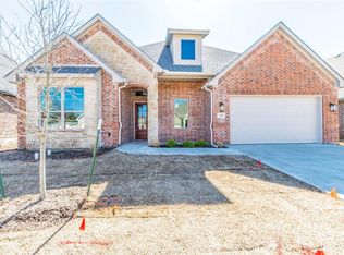 204 Windy Glen Dr, Decatur, TX 76234