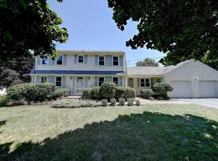 15 Barn Dr, Cumberland, RI 02864