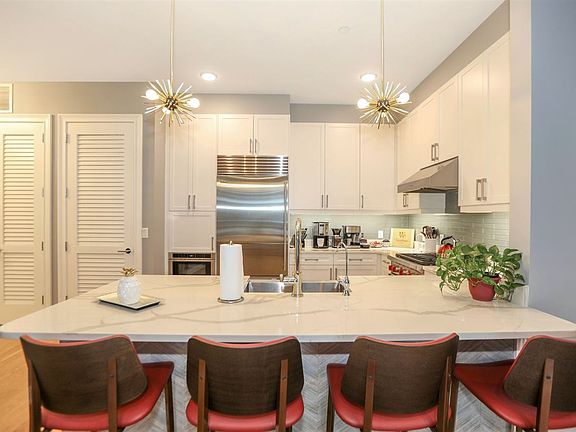 3rd image of 3 Somerset Ln Unit 414