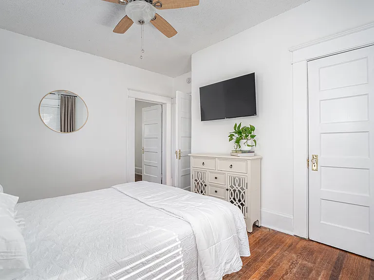 1101 Lancaster St — Photo 14