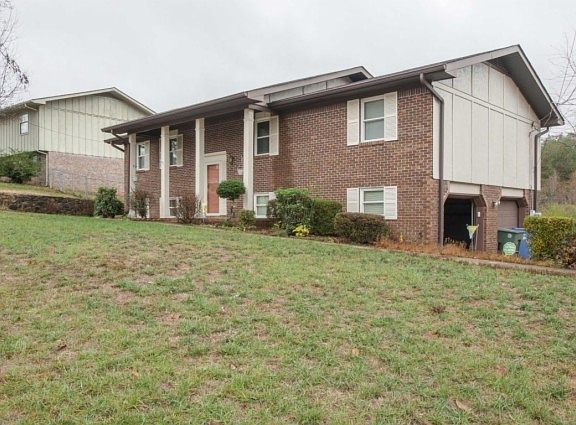4th image of 700 Ashley Forest Dr