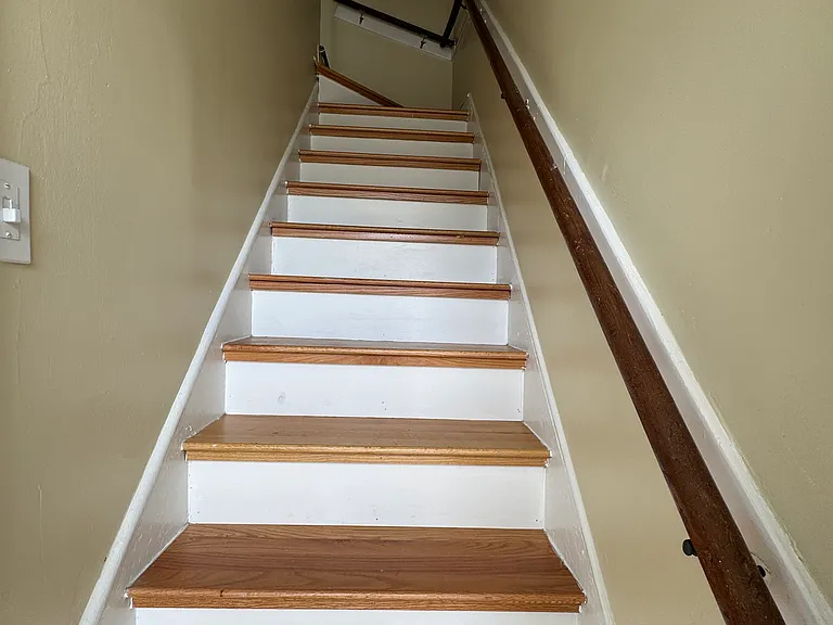 21 Prince Ave #C — Photo 20