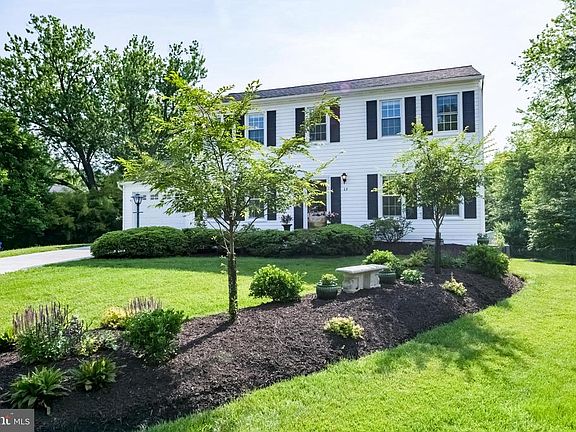 2nd image of 13 Lodge Pl