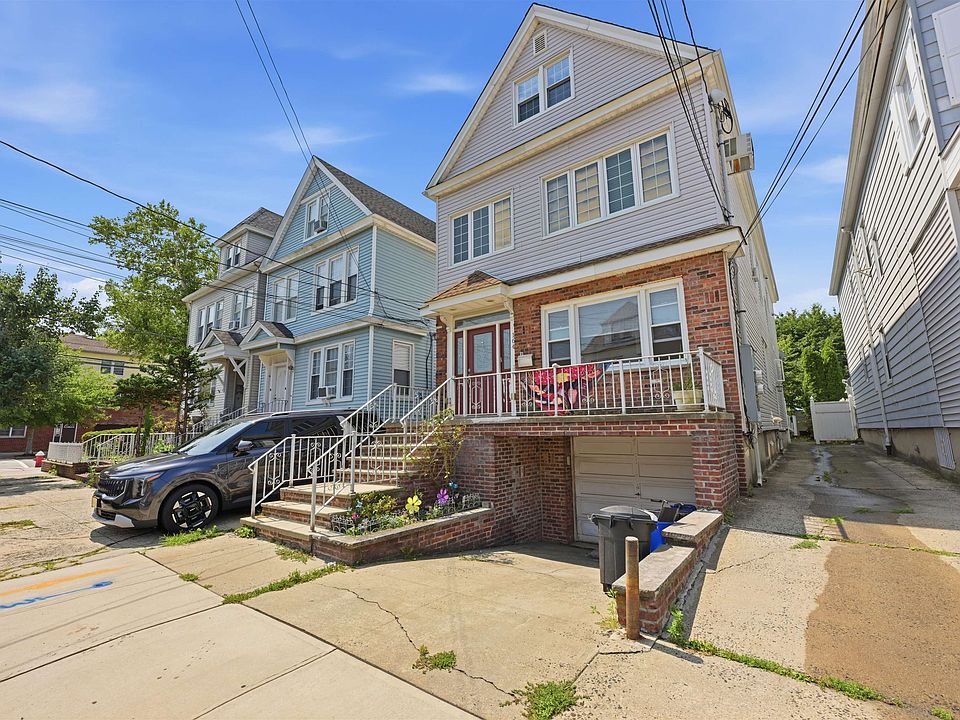 1st image of 164 W 31st St #1