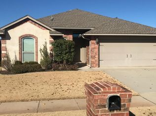 11629 SW 10th St, Yukon, OK 73099