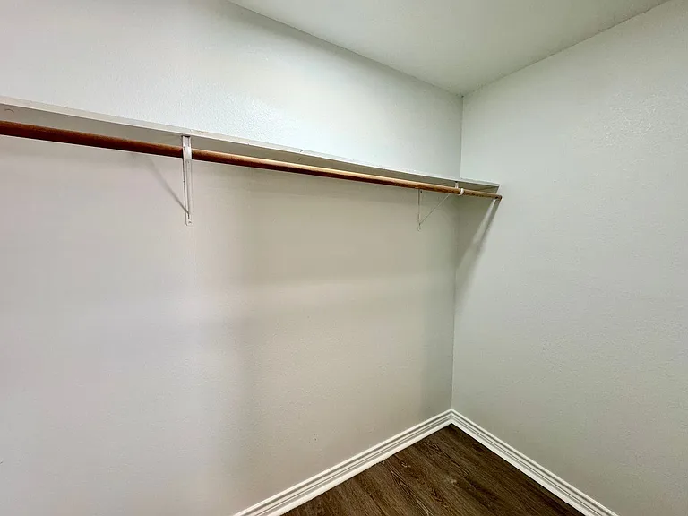 705 Sunrise Ave — Photo 47