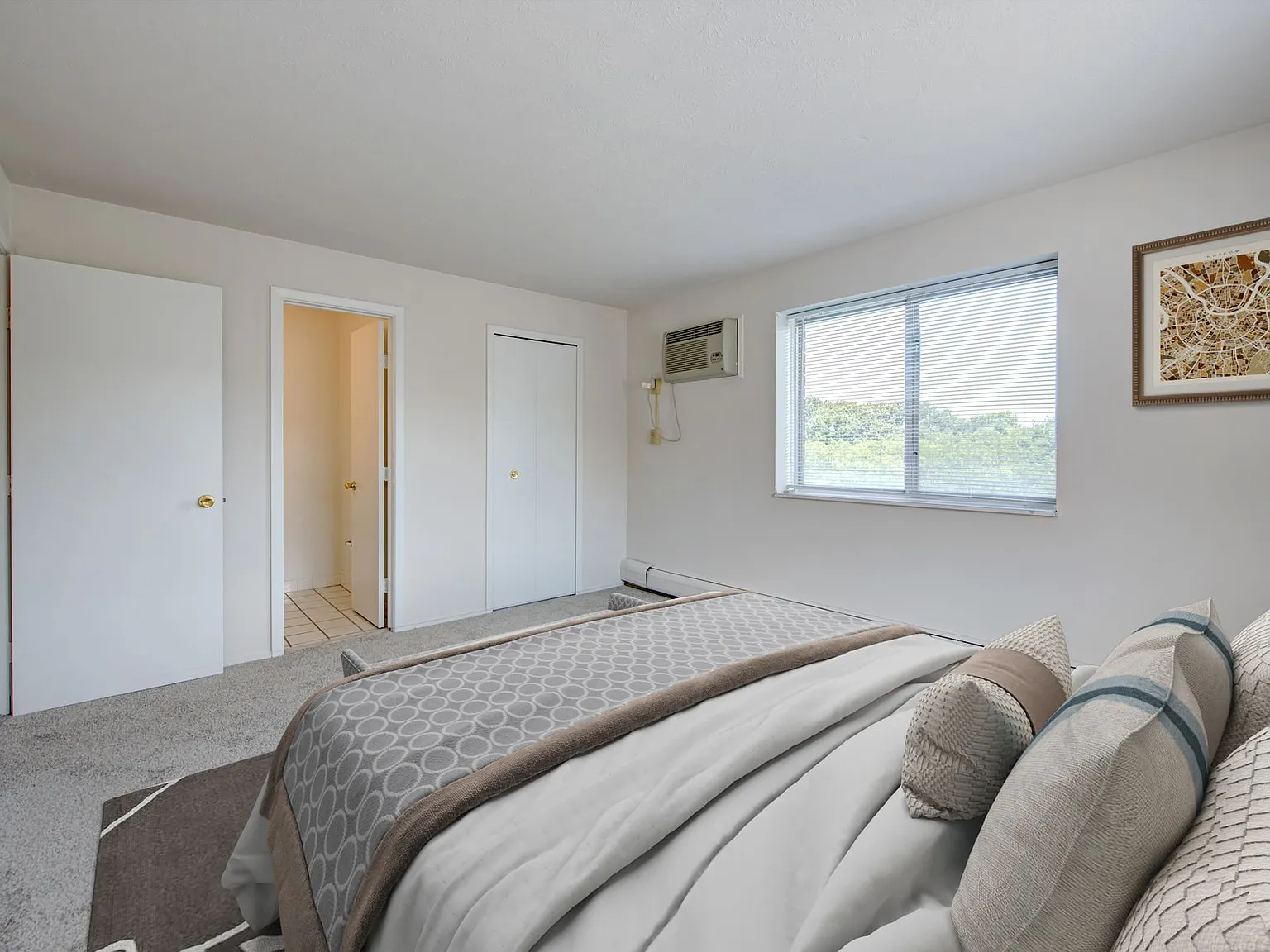 North Church Towers Apartments — Photo 4