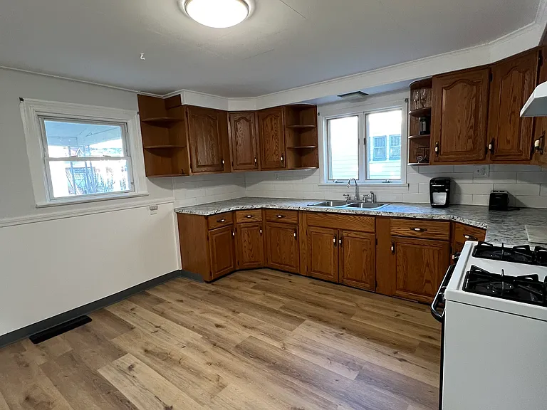 54 N Ermine St #1 — Photo 8