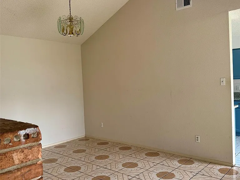 5503 Bridge Forest Dr — Photo 5