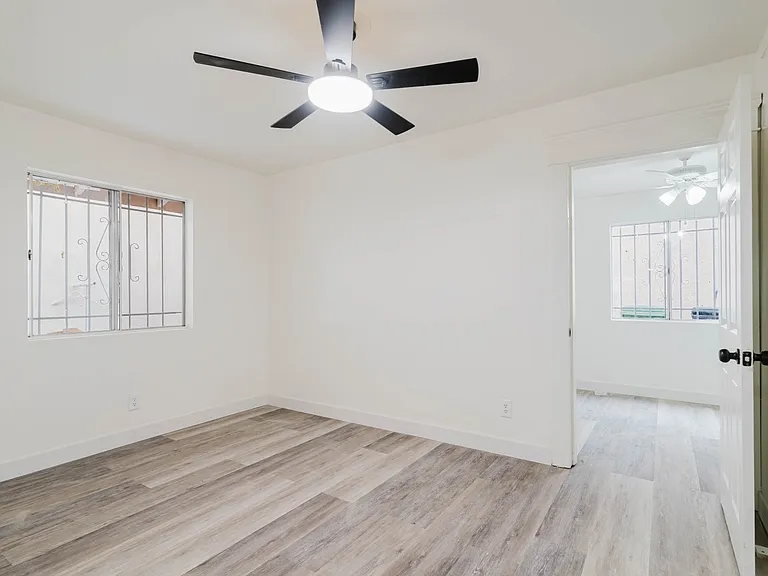 5257 Fountain Ave — Photo 11