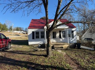 1701 Owen Ave, Columbia, TN 38401