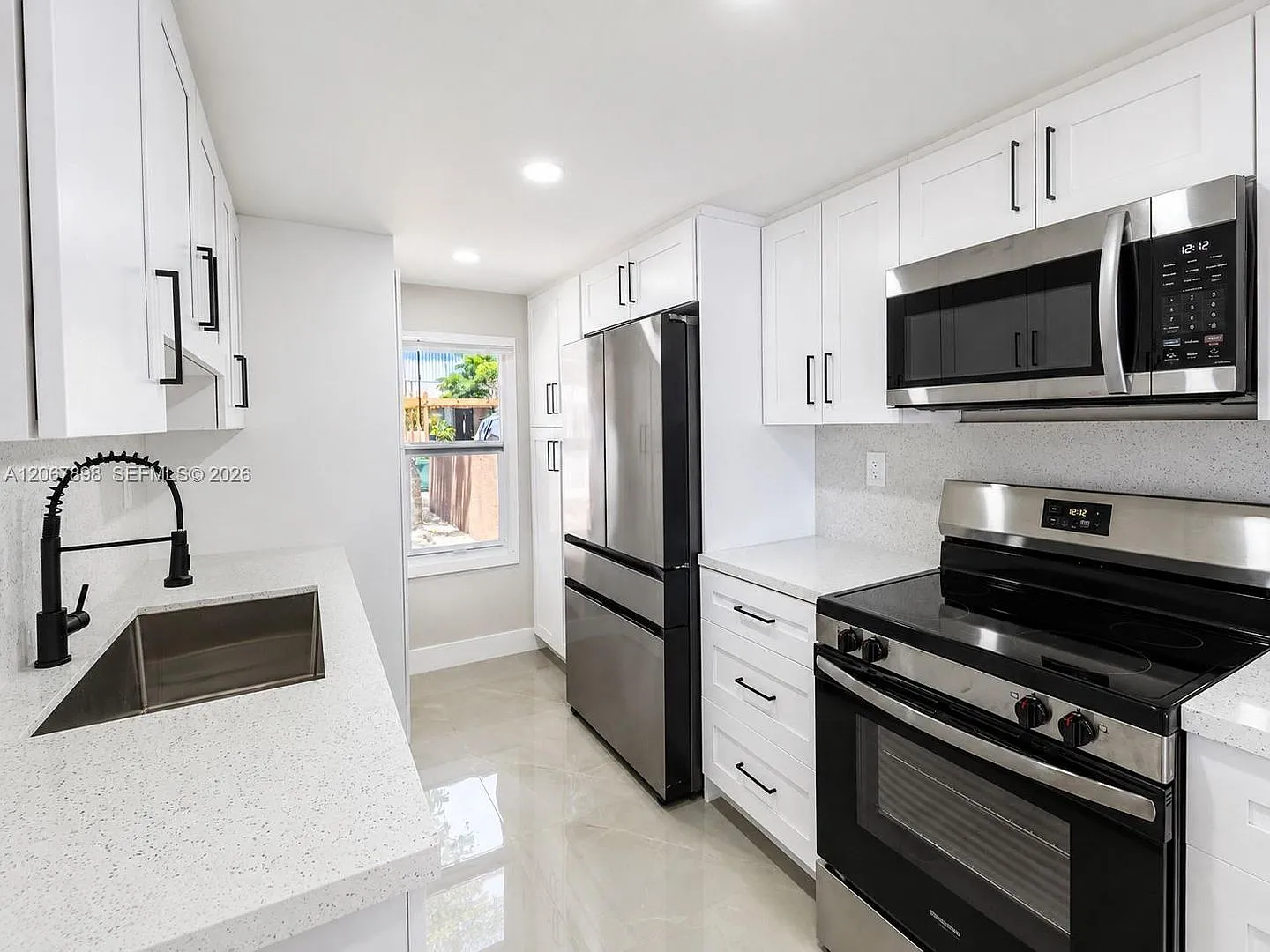 14124 Kendale Lakes Circle 14124, Miami, FL 33183 — Photo 3