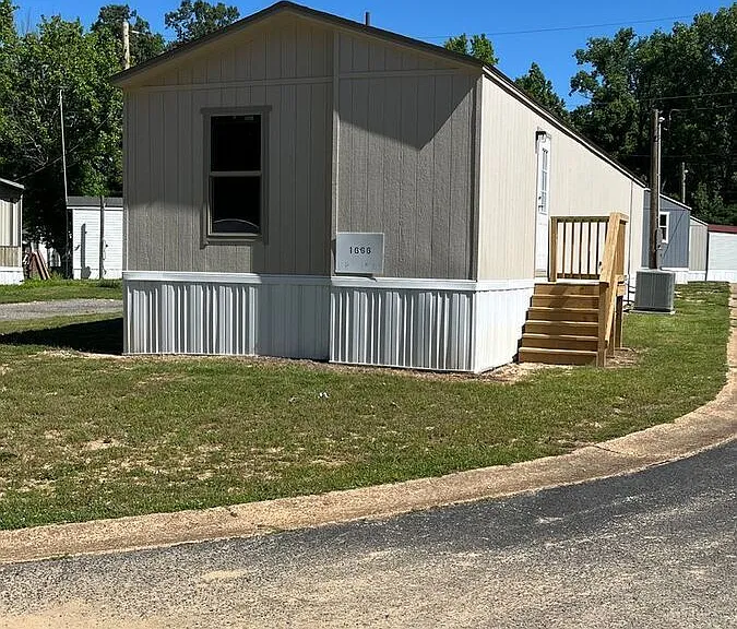 1666 Via Roma Dr — Photo 1
