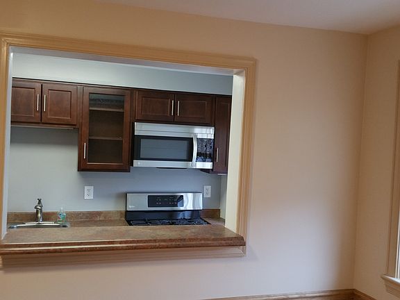 Kit/Dining pass thru