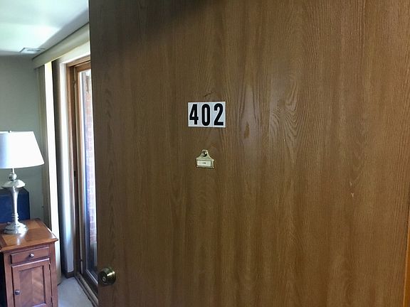 4th image of 8428 W Catalpa Ave #2W