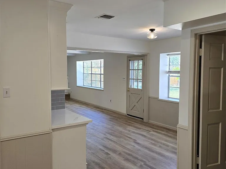 306 Houghton Rd — Photo 23