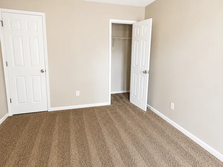 111 Elders Pond Dr — Photo 13