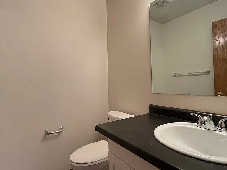1001 Fannon Dr — Photo 11