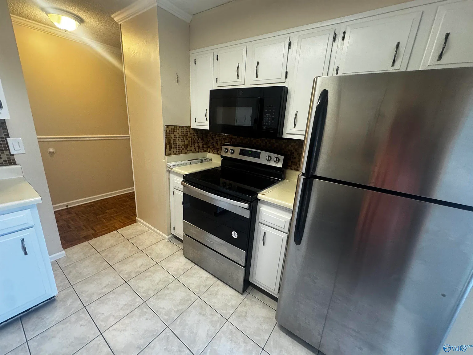 2 bed, 2.0 bath, 1052 sqft, $1,150 — Photo 2