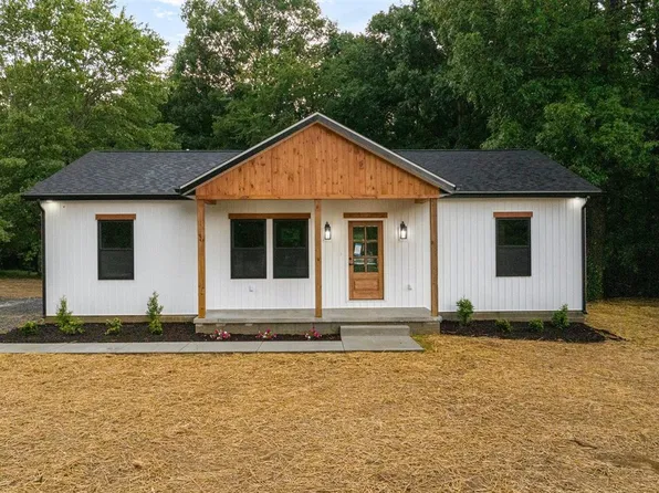 2795 Franklin Rd, Scottsville, KY 42164