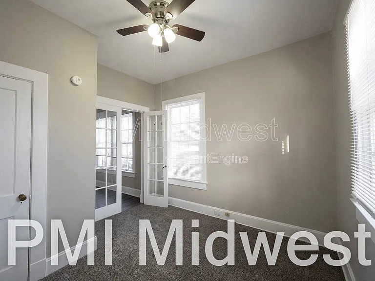 125 E 17th St #1 — Photo 5