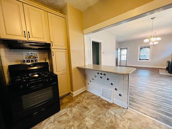 5th image of 903 N 9th St