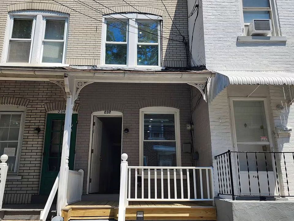 1st image of 237 N Fountain St