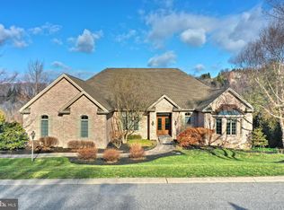 1630 Wyndham Dr, York, PA 17403