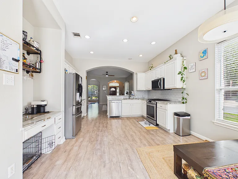 10216 Wind Cave Trl — Photo 12