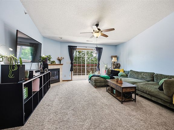 3rd image of 624 Kimberlite St