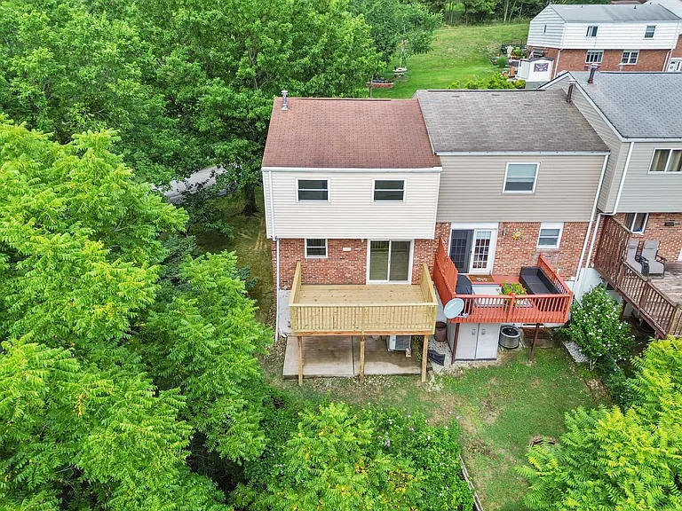 2055 Luehm Ave — Photo 24