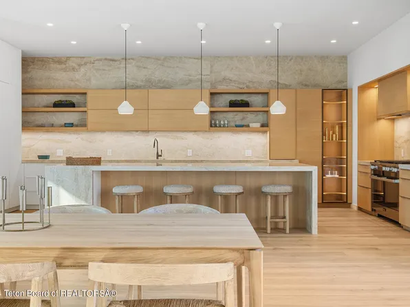 75 N Gros Ventre St, Jackson, WY 83001