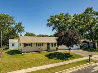 12 S Western Ave, Deerfield, WI 53531