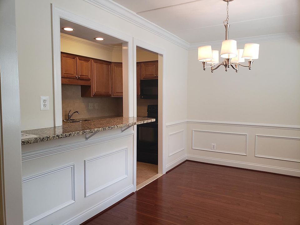 #209 Dining Room & Kitchen