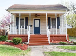 802 Prince St, Pekin, IL 61554