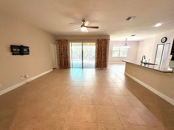 4th image of 79 NE Abaca Way