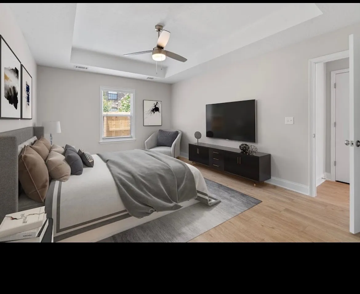 2 bed, 1013 sqft, $1,800 — Photo 3