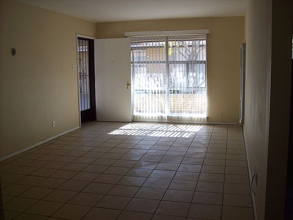 2nd image of 2929 Van Buren Ave APT 11