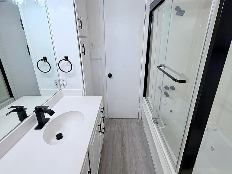8633 Westglen Dr — Photo 10